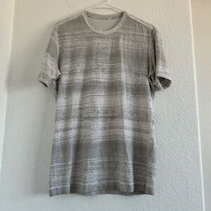Lululemon short sleeve shirt